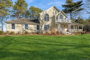 8 Duckwood Ln, Hampton Bays, NY 11946 - Photo 2