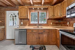 6 Dickinson Dr, Warwick, NY 10990 - Photo 16