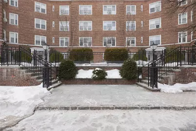 5 Midland Gardens #2K, Bronxville, NY 10708 - Photo 2