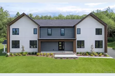 4 Warwick Isle Boulevard, Pine Island, NY 10969 - Photo 1