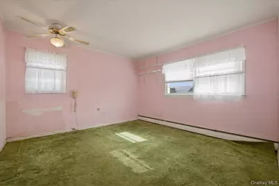 24 Crag Lane, Levittown, NY 11756 - Photo 16