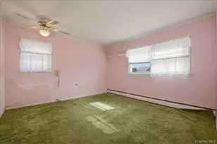 24 Crag Ln, Levittown, NY 11756 - Photo 16