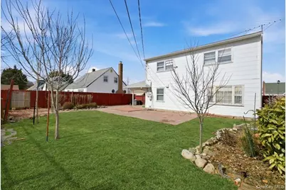 24 Crag Lane, Levittown, NY 11756 - Photo 28