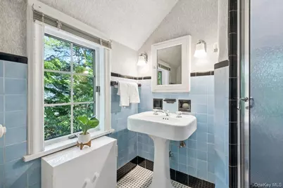 144 N Chatsworth Avenue, Larchmont, NY 10538 - Photo 16
