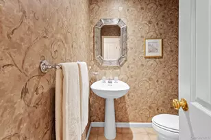 520 Hampton Rd, Southampton, NY 11968 - Photo 14