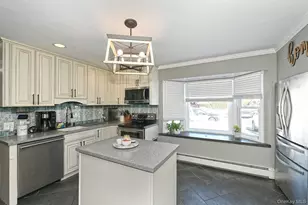 14 Thimble Ln, Hicksville, NY 11801 - Photo 8