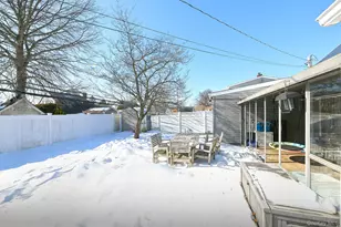 14 Thimble Ln, Hicksville, NY 11801 - Photo 24