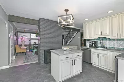 14 Thimble Lane, Hicksville, NY 11801 - Photo 6