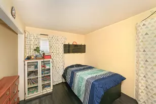 14 Thimble Ln, Hicksville, NY 11801 - Photo 16