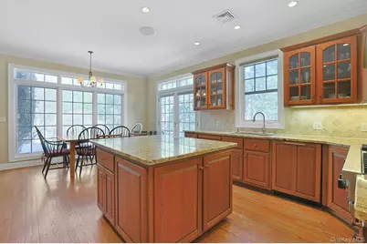 14 Pond Hollow Court, Pleasantville, NY 10570 - Photo 12