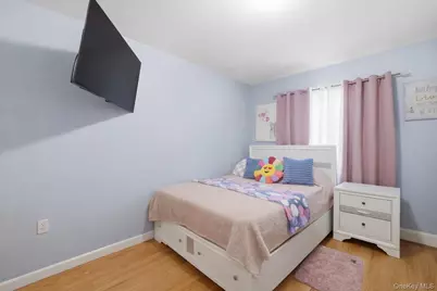 6027 78th Avenue, Glendale, NY 11385 - Photo 14