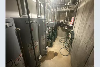 6027 78th Avenue, Glendale, NY 11385 - Photo 2