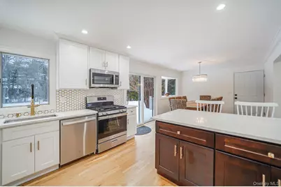 19 Pine Tree Lane, East Quogue, NY 11942 - Photo 8