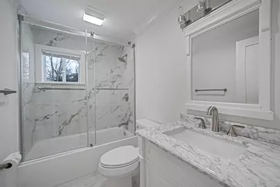 19 Pine Tree Lane, East Quogue, NY 11942 - Photo 20