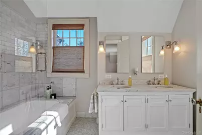 534 Pelham Manor Road, Pelham, NY 10803 - Photo 24