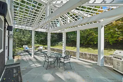 534 Pelham Manor Road, Pelham, NY 10803 - Photo 38