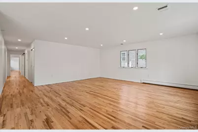 17 Edgar Court, Huntington, NY 11743 - Photo 8