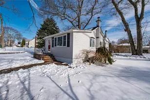 59 Webster Ave, Ronkonkoma, NY 11779 - Photo 4