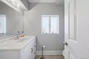 28 Crescent Pl, Yonkers, NY 10704 - Photo 12