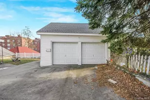 28 Crescent Pl, Yonkers, NY 10704 - Photo 4