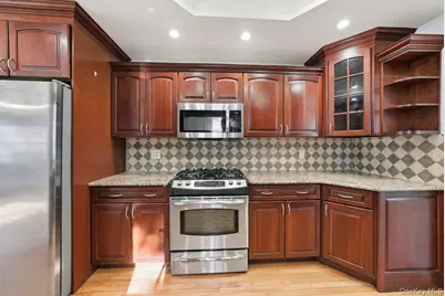 28 Crescent Place, Yonkers, NY 10704 - Photo 8