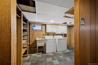 529 7th Avenue, New Hyde Park, NY 11040 - Photo 18