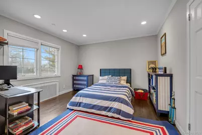 1357 Boxwood Drive E, Hewlett, NY 11557 - Photo 18