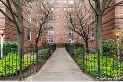 134-30 Franklin Avenue #5H, Flushing, NY 11355 - Photo 2