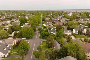 2077 Byron Rd, Merrick, NY 11566 - Photo 4