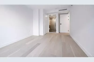 14449 Northern Boulevard #402, Flushing, NY 11354 - Photo 10