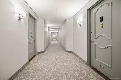 300 High Point Drive #209, Hartsdale, NY 10530 - Photo 18