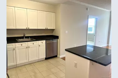 300 Mamaroneck Avenue #611, White Plains, NY 10605 - Photo 6