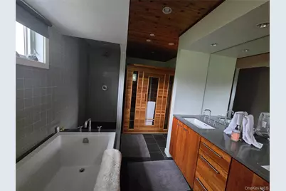 100 Nantwick Street, Long Beach, NY 11561 - Photo 18