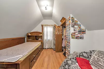 70 Hinsdale Avenue, Floral Park, NY 11001 - Photo 18