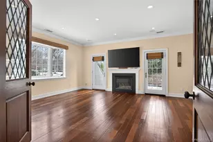 220 Elderfields Rd, Manhasset, NY 11030 - Photo 14