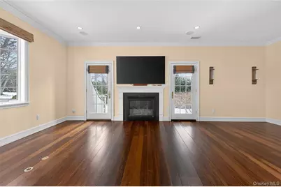 220 Elderfields Road, Manhasset, NY 11030 - Photo 16