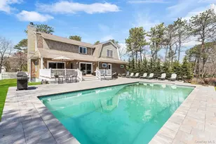 27 Jeffrey Ln, Westhampton Beach, NY 11978 - Photo 2