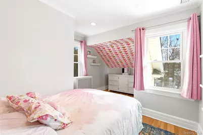 122 Greenacres Avenue, White Plains, NY 10606 - Photo 20