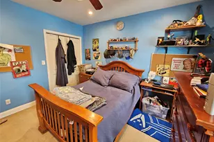 77-57 76th St, Glendale, NY 11385 - Photo 14