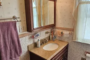 77-57 76th St, Glendale, NY 11385 - Photo 18