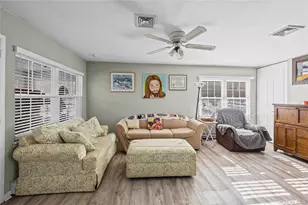 230 Blackpool Ct, Ridge, NY 11961 - Photo 6