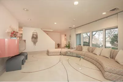 20 Whitman Road, Great Neck, NY 11023 - Photo 8