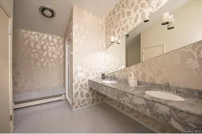 20 Whitman Road, Great Neck, NY 11023 - Photo 16