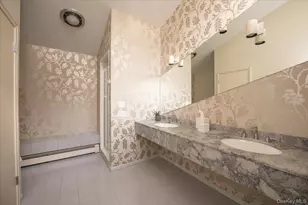 20 Whitman Rd, Great Neck, NY 11023 - Photo 16