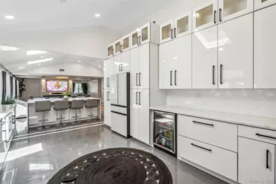 11 Gallatin Drive, Dix Hills, NY 11746 - Photo 16