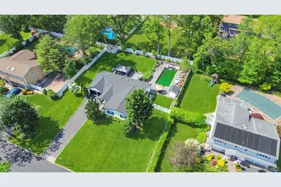 11 Gallatin Drive, Dix Hills, NY 11746 - Photo 30
