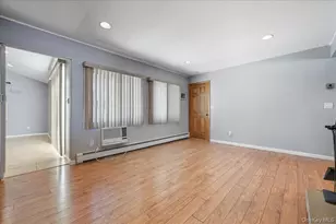 29 Disc Ln, Wantagh, NY 11793 - Photo 10