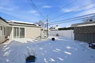 29 Disc Ln, Wantagh, NY 11793 - Photo 30