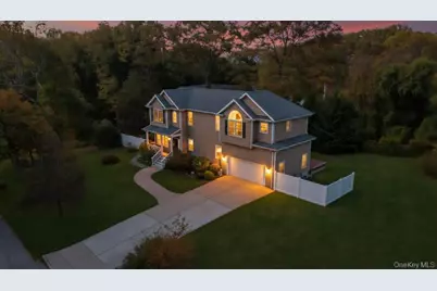 75 Milmay Avenue, Hauppauge, NY 11788 - Photo 34