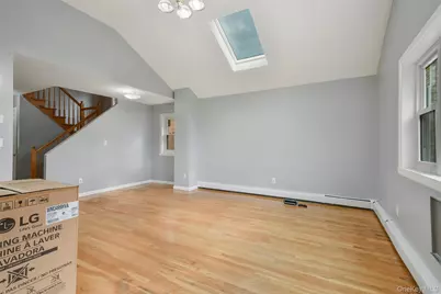 3546 Huguenot Avenue #2nd Floor, Bronx, NY 10475 - Photo 6